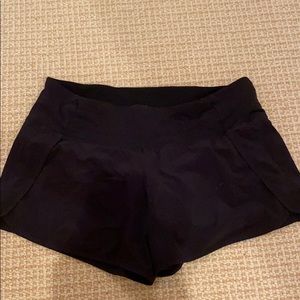 Black Lulu lemon shorts